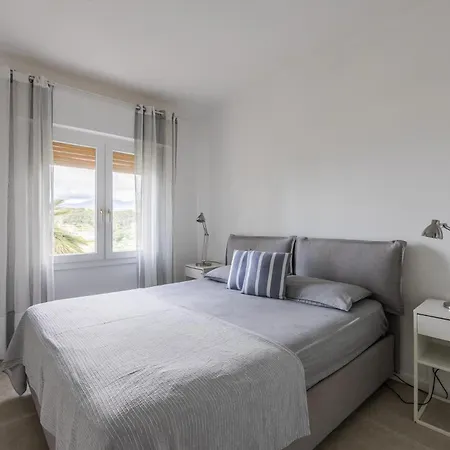 Regina On The Hill Bordighera