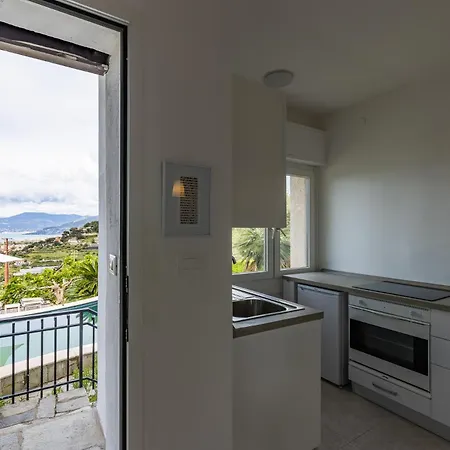 Regina On The Hill *