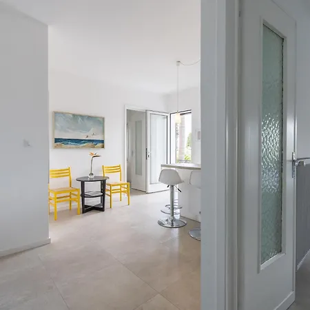 Regina On The Hill Apartman *