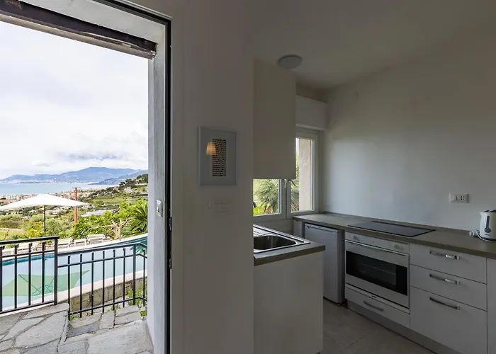 Regina On The Hill *